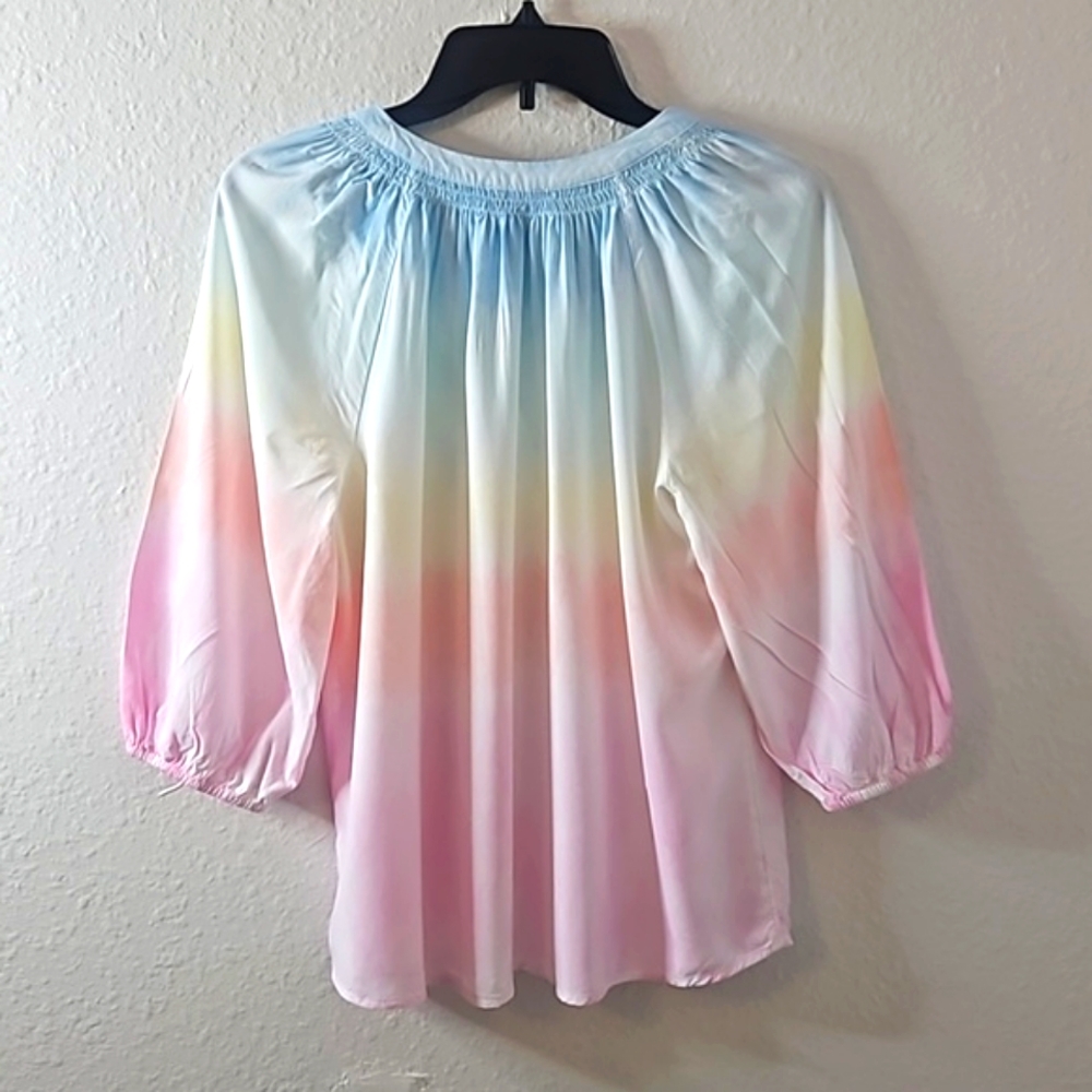Women's Crown & Ivy Blouse. Beautiful Pastel Colors In A Size Med. - Picture 4 of 9